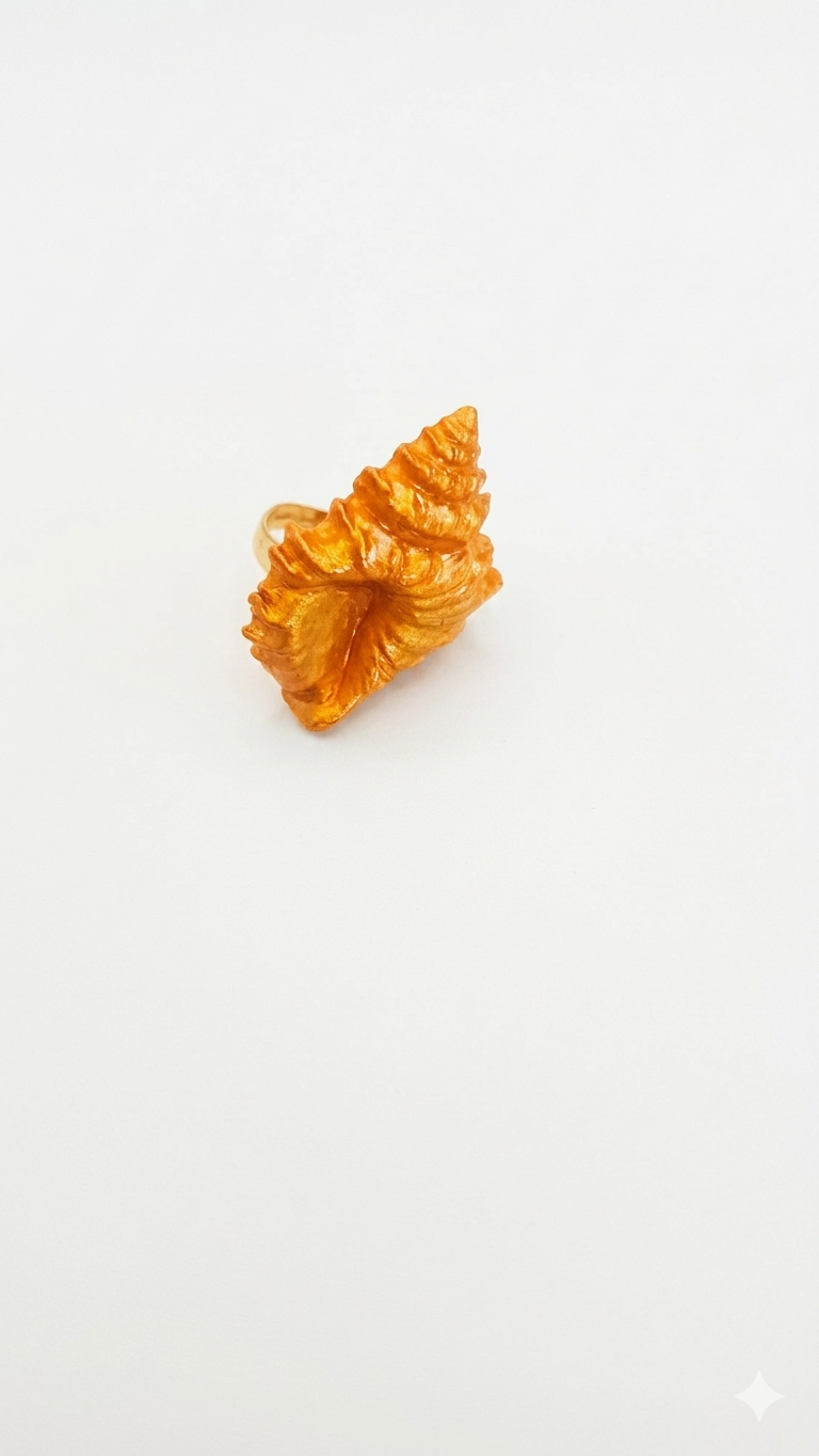 Shell Ring Yellow Gold
